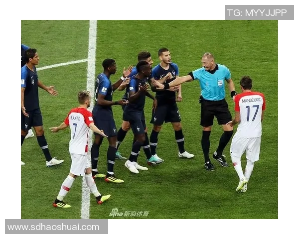 德甲焦点战尤文图斯与多特蒙德互交白卷争议判罚引发全场热议