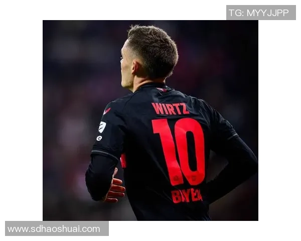 国王杯激战曼联小胜利物浦红牌争议引发全场热议 国王杯激战曼联小胜利物浦红牌争议引发全场热议