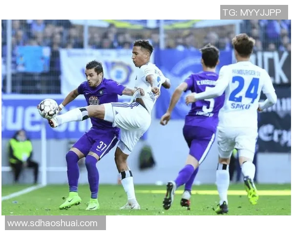 德甲焦点战里昂与莱比锡握手言和红牌事件引发全场热议