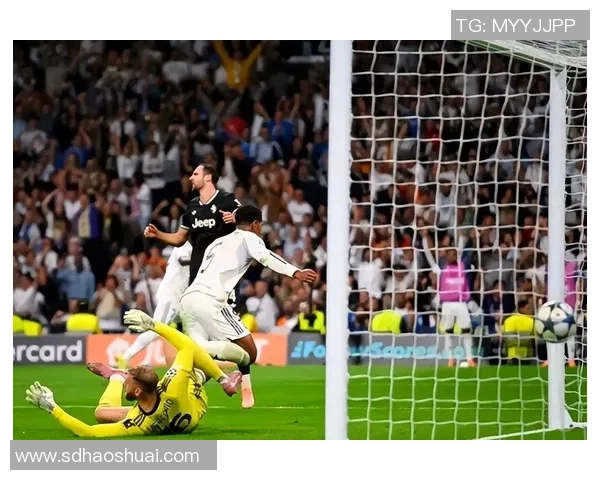 利物浦逆转拜仁5-0精彩瞬间回顾十大进球引爆全场激情