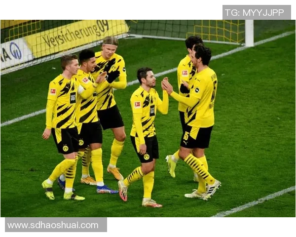 意甲焦点战曼联与多特蒙德鏖战至平局战术解析引发热议