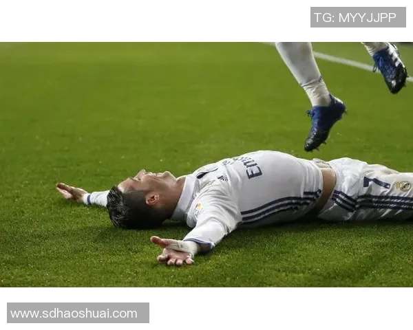 世界杯精彩对决皇马逆转AC米兰引爆全场激情瞬间分析 世界杯精彩对决皇马逆转AC米兰引爆全场激情瞬间分析