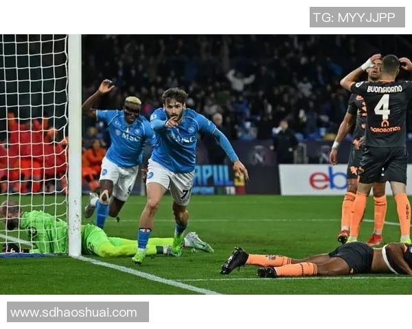 欧联杯激战皇马与那不勒斯交锋终场平局争议判罚引发全场热议