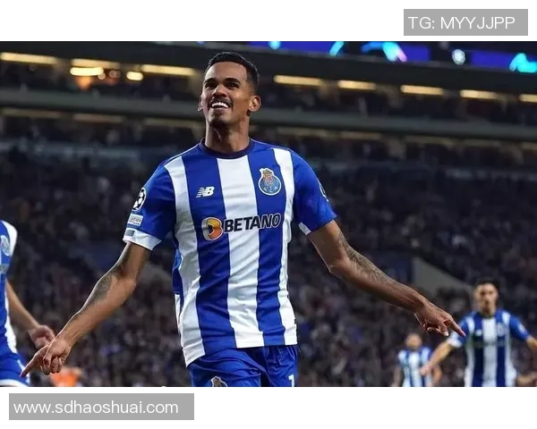 足总杯惊现冷门巴萨狂胜波尔图6比2全场沸腾解析