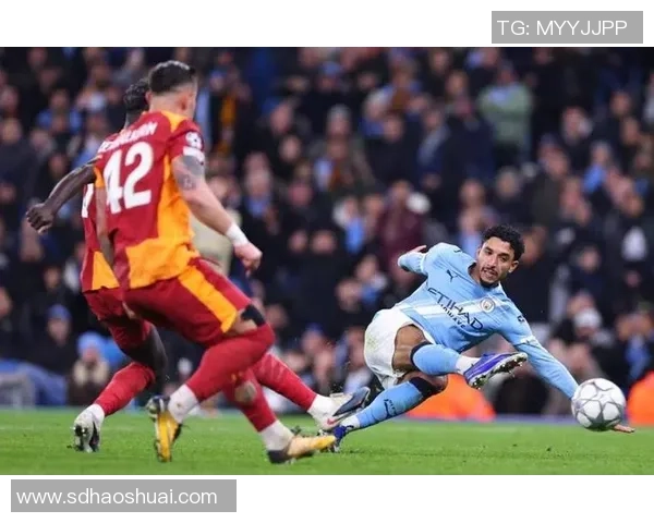 中超精彩对决里昂与曼城战成平局神扑瞬间引发全场热烈反响