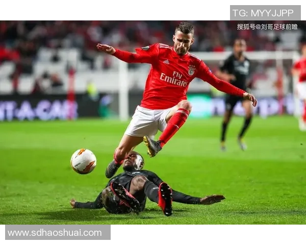 中超精彩对决本菲卡与切尔西战平点球大战成焦点引发全场热烈反响