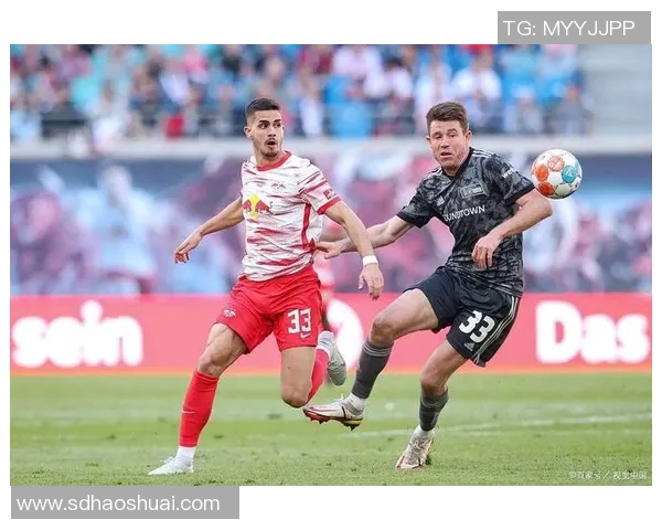 英超激战莱比锡狂胜多特蒙德四球逆转全场沸腾